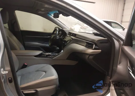 2019 Toyota Camry Hybrid/Le/Xle/Se from USA, damaged, VIN 4T1B21HK9KU519361